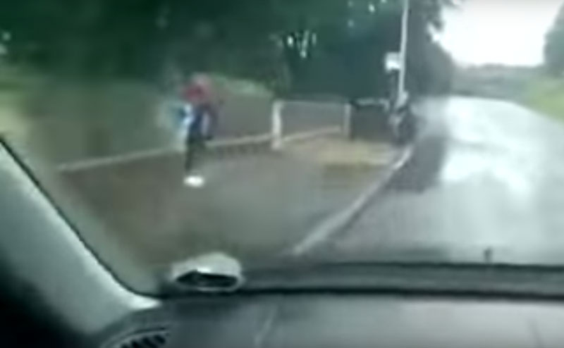 Splashing kids is a crime Splashing kids is a crime